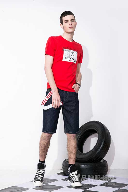 夏日最<a href='http://fashion.china-ef.com/list-96-1.html'  style='text-decoration:underline;'  target='_blank'>时髦</a>的三种颜色 莎斯莱思每一款都很新潮